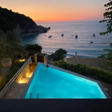 Caltabania Suites Áyios Nikítas エクステリア 写真