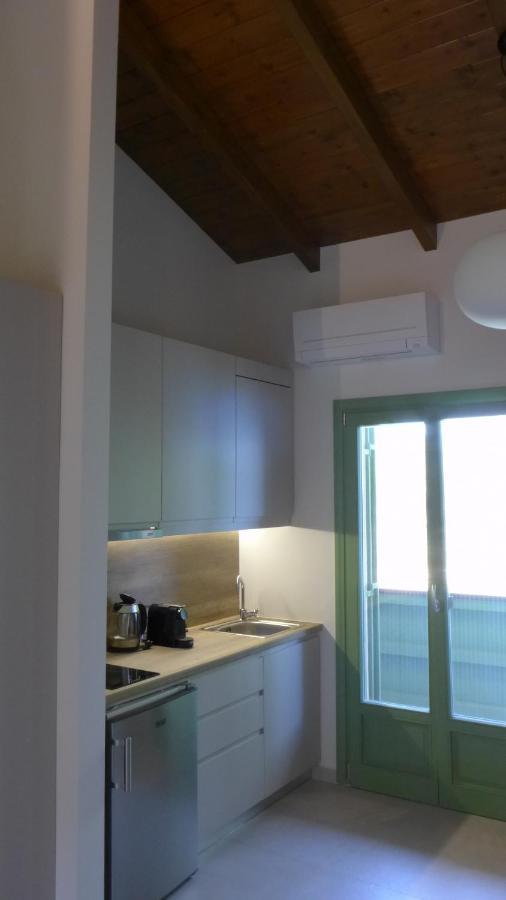 Caltabania Suites Áyios Nikítas エクステリア 写真