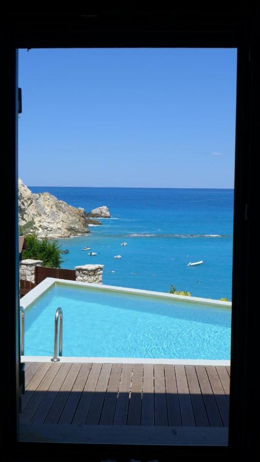 Caltabania Suites Áyios Nikítas エクステリア 写真