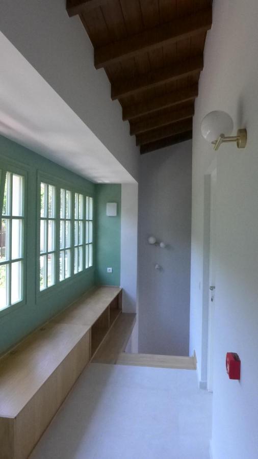 Caltabania Suites Áyios Nikítas エクステリア 写真