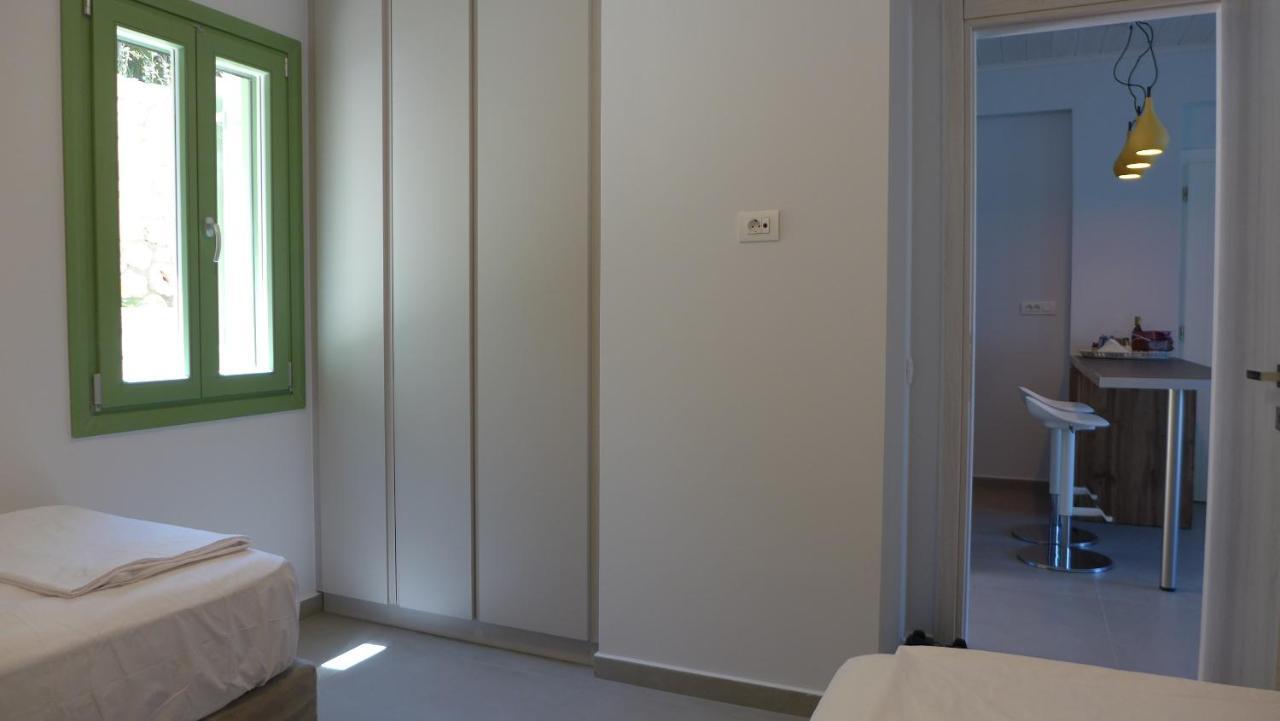 Caltabania Suites Áyios Nikítas エクステリア 写真
